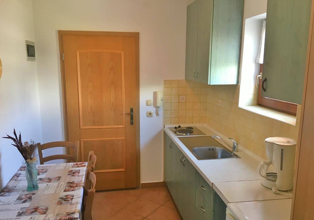 Apartman Frane Krk Town Buitenkant foto