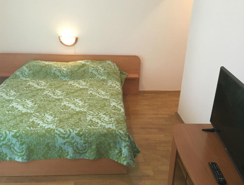 Apartman Frane Krk Town Buitenkant foto