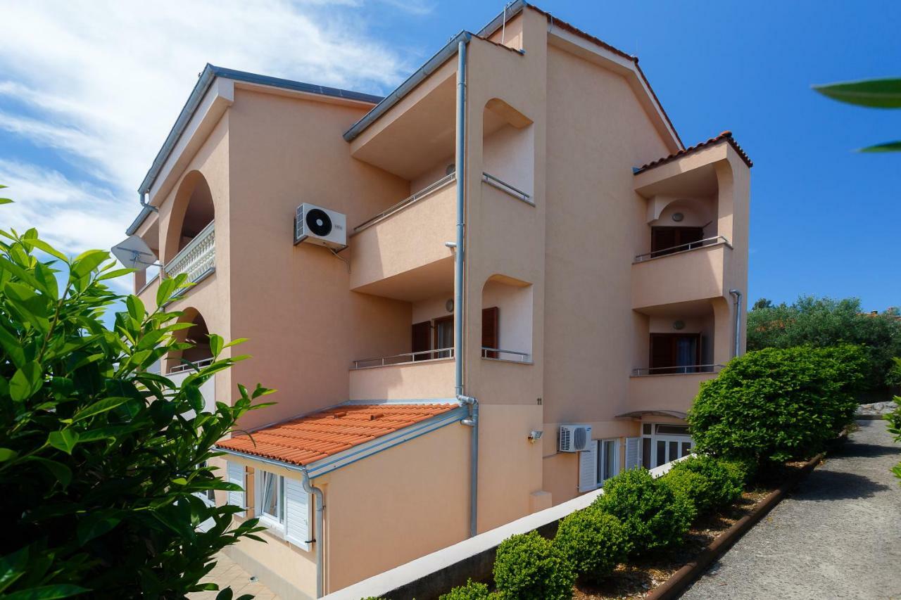 Apartman Frane Krk Town Buitenkant foto